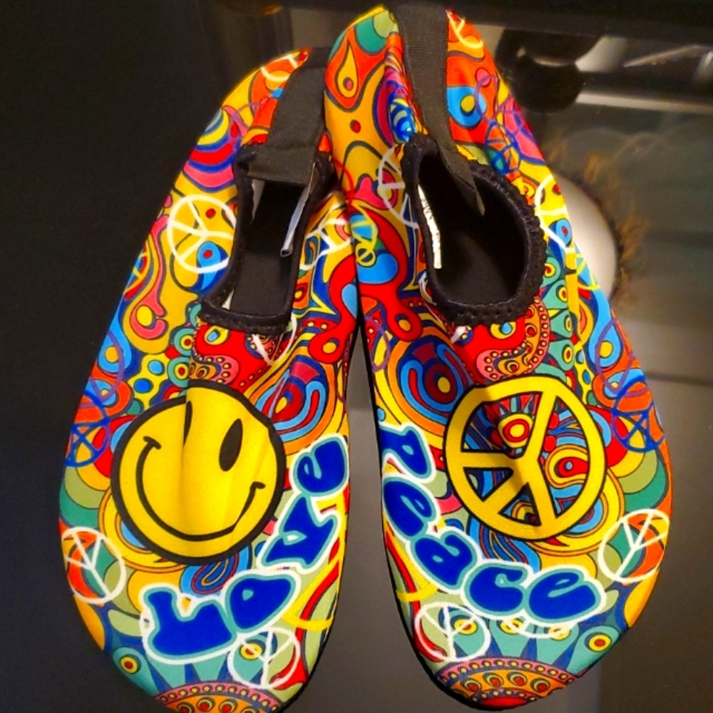 ☀️5/$25 Water socks